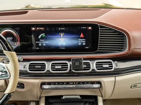 Used 2023 Mercedes-Benz Maybach GLS 600 4MATIC image 43