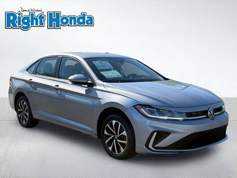 Used 2025 Volkswagen Jetta S FWD image 9
