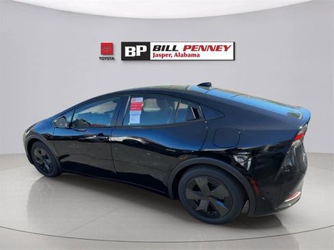 New 2026 Toyota Prius LE image 3