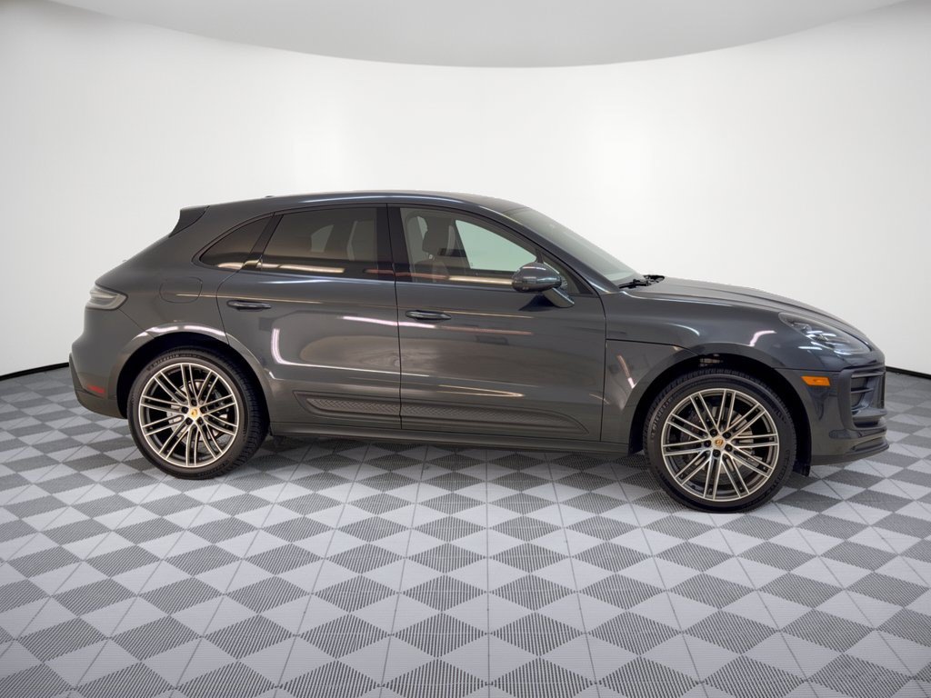 Used 2024 Porsche Macan AWD/4WD image 8