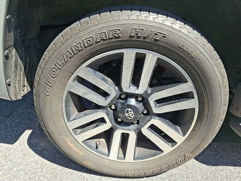 Used 2017 Toyota 4Runner Limited AWD/4WD image 7