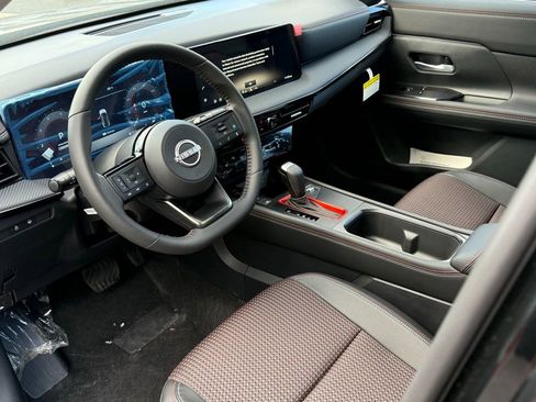 New 2026 Nissan Kicks SR w/ SR Premium Package image 7