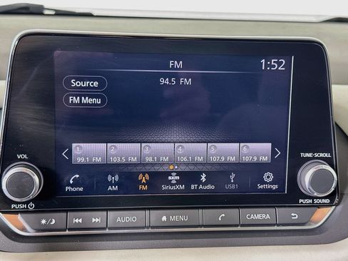 Used 2023 Nissan Rogue SV FWD image 21