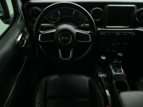 Used 2022 Jeep Wrangler Unlimited Sahara image 14