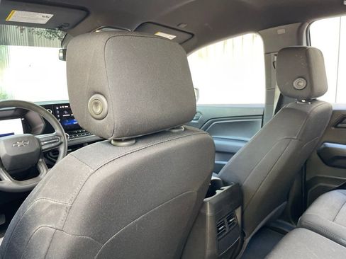 Used 2025 Chevrolet Colorado Trail Boss image 28