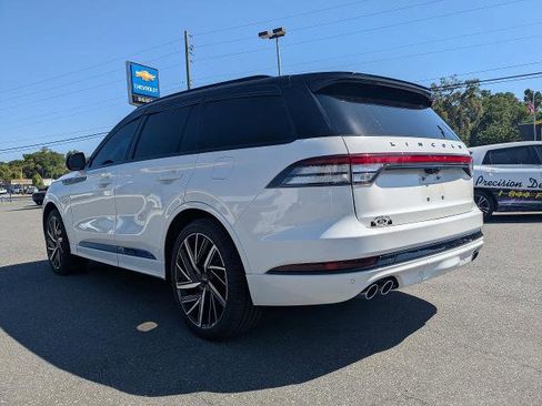 Used 2025 Lincoln Aviator Black Label w/ Black Label Special Edition AWD/4WD image 6