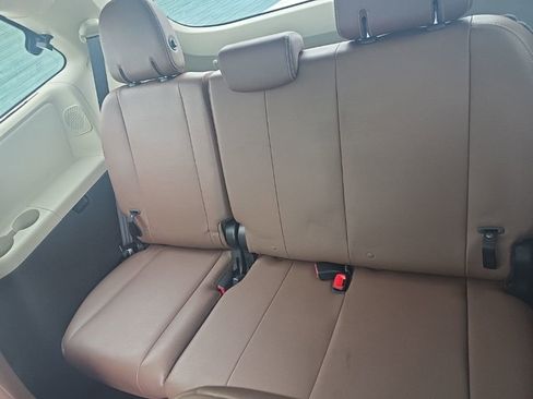 Certified 2017 Toyota Sienna Limited Premium image 14