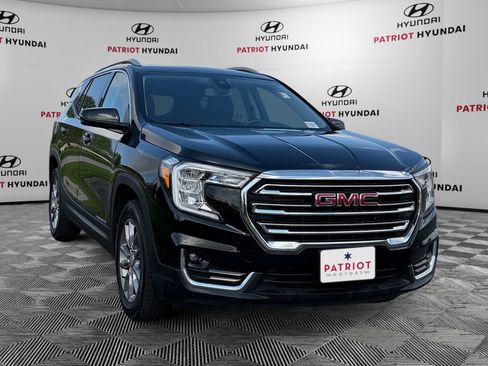 Used 2024 GMC Terrain SLT AWD/4WD image 1