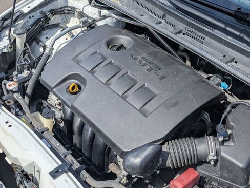 Used 2019 Toyota Corolla LE image 32