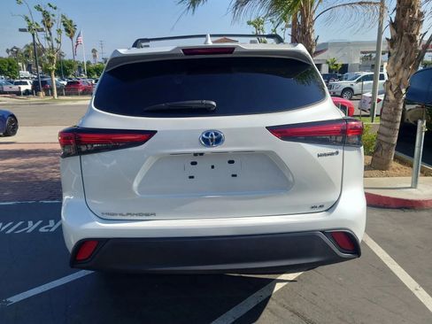 Used 2023 Toyota Highlander Bronze Edition image 5