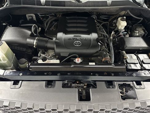 Used 2018 Toyota Tundra SR5 image 34