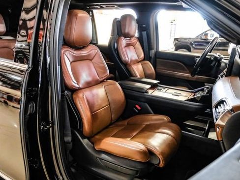Used 2022 Lincoln Navigator L Reserve image 40