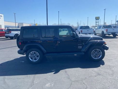 Used 2021 Jeep Wrangler Unlimited Sahara image 6