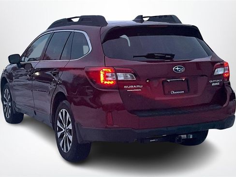 Used 2017 Subaru Outback 2.5i Limited image 4