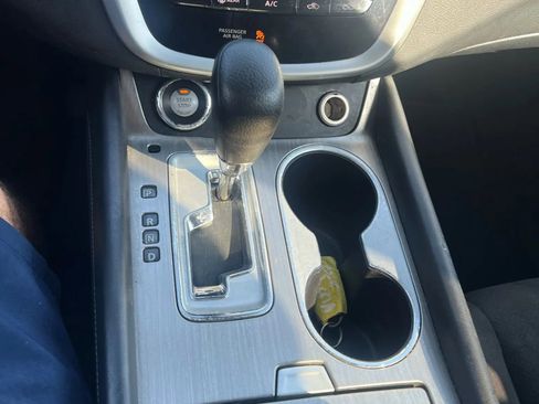 Used 2017 Nissan Murano S image 14