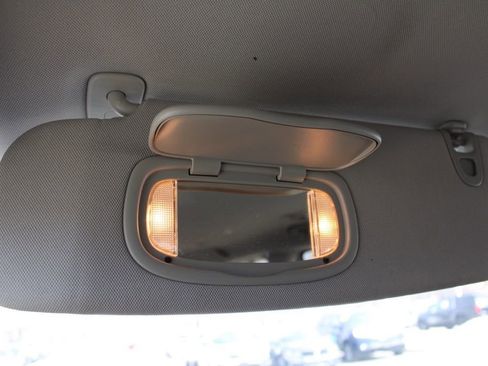 Used 2019 Chrysler Pacifica Touring-L image 48