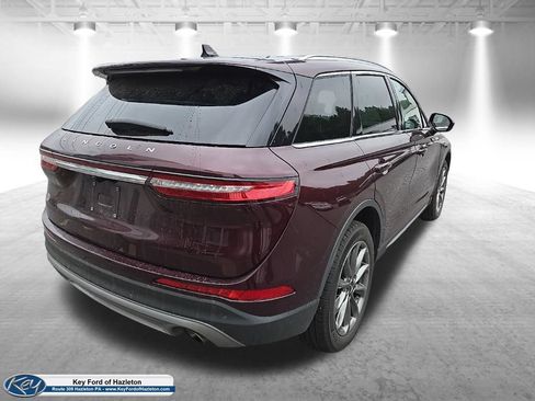Used 2021 Lincoln Corsair AWD w/ Premium Package image 16