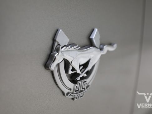 Used 2009 Ford Mustang GT RWD image 26