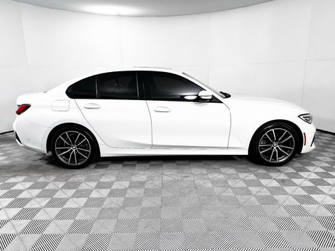 Used 2022 BMW 330i Sedan w/ Driving Assistance Package image 7