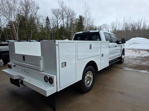 Used 2025 Ford F350 XL image 7