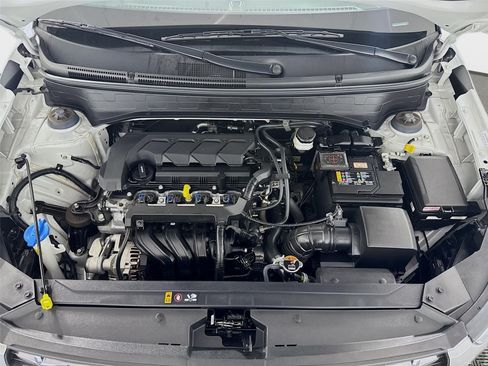 Certified 2025 Hyundai Venue SEL FWD image 28