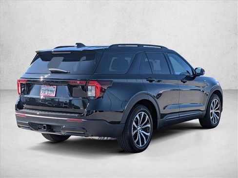 Used 2025 Ford Explorer ST-Line RWD image 5