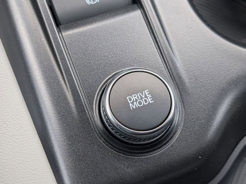 New 2025 Ford Explorer Active w/ Active Comfort Package image 38