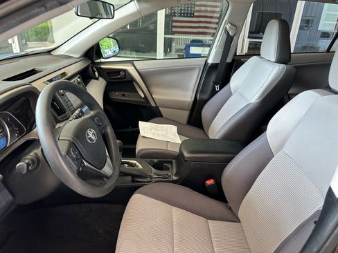 Used 2013 Toyota RAV4 XLE FWD image 18