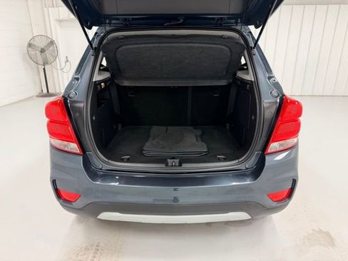 Certified 2022 Chevrolet Trax LT w/ LT Convenience Package image 26