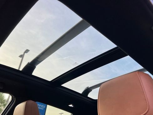 Certified 2021 Cadillac XT5 Premium Luxury w/ LPO, Floor Liner Package image 11