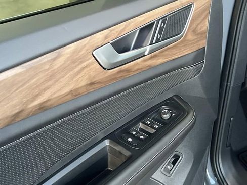 New 2026 Volkswagen Atlas SE FWD image 10