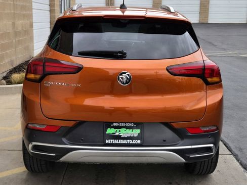 Used 2022 Buick Encore GX Essence w/ Advanced Technology Package image 4