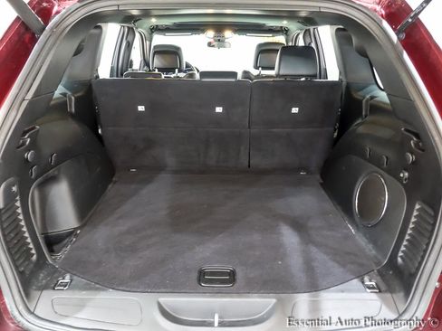 Used 2021 Jeep Grand Cherokee Laredo X image 28