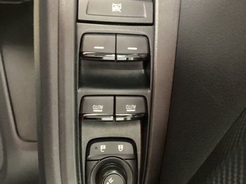 Certified 2025 Subaru Crosstrek 2.0i Premium w/ Convenience Package #2 image 16