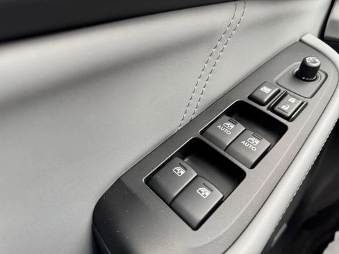 Used 2018 Subaru Outback 2.5i Limited image 18