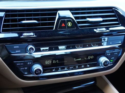 Certified 2023 BMW 530i 530i w/ M Sport Package image 29