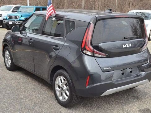 Used 2023 Kia Soul LX w/ LX Technology Package image 6
