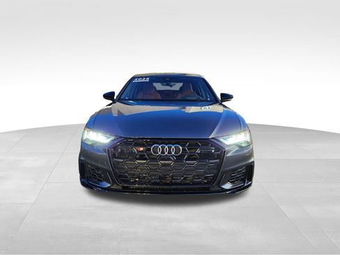 Used 2025 Audi S6 Prestige image 2