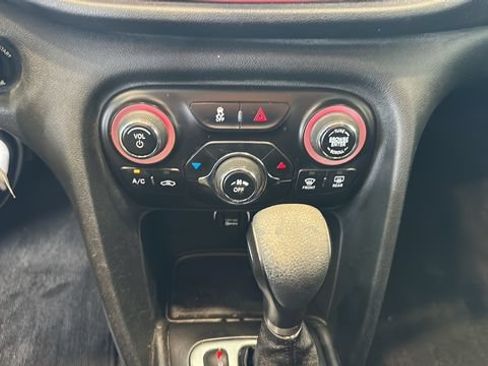 Used 2015 Dodge Dart SXT FWD image 12