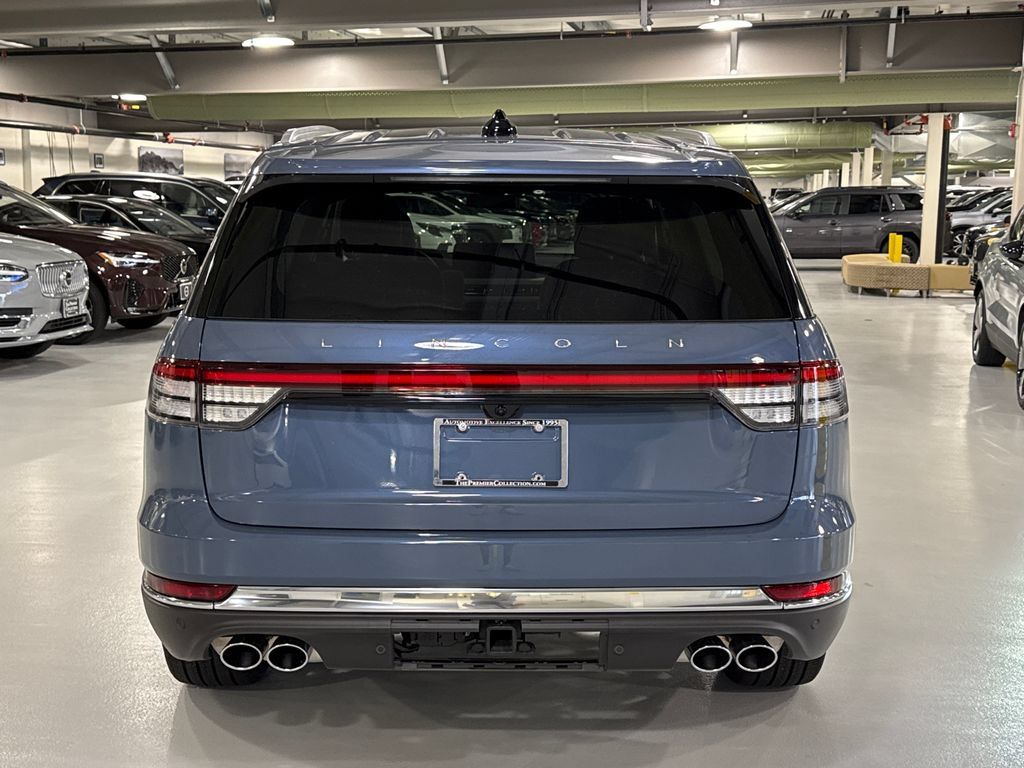 Used 2026 Lincoln Aviator Reserve w/ Illumination Package AWD/4WD image 3