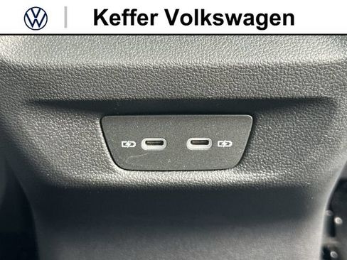 New 2026 Volkswagen Tiguan SE R-Line FWD image 29
