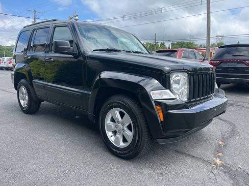 Used 2012 Jeep Liberty Sport w/ Popular Equipment Group AWD/4WD image 4