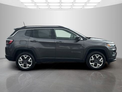 Certified 2022 Jeep Compass Limited w/ Sun and Sound Group image 8