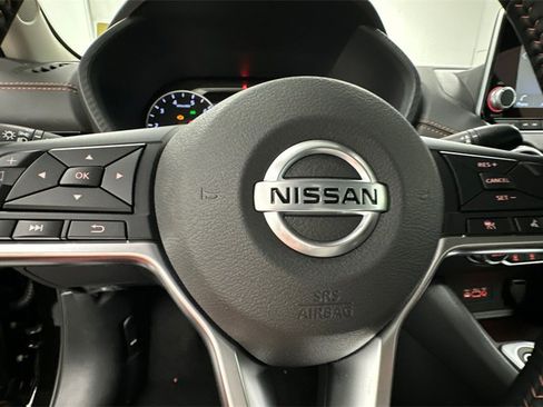 Certified 2023 Nissan Sentra SR image 18