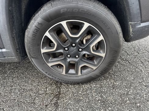 Used 2019 Jeep Compass Trailhawk w/ Leather Interior Group image 12