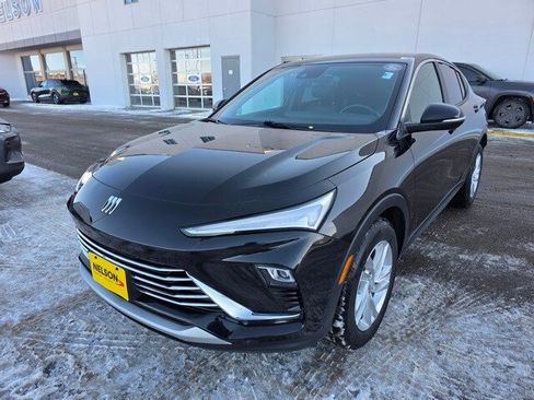 Used 2024 Buick Envista Preferred w/ Convenience I Package image 2