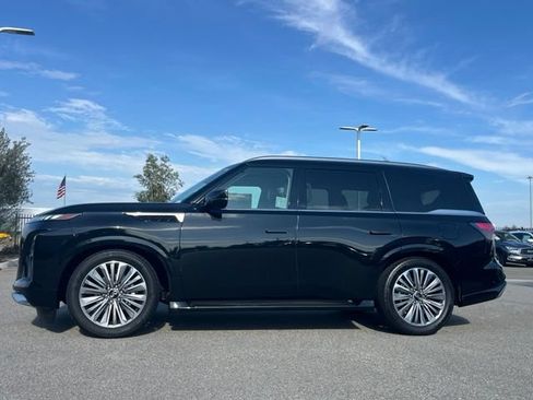 Certified 2025 INFINITI QX80 Sensory AWD/4WD image 2