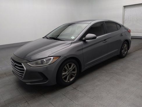 Used 2018 Hyundai Elantra SEL image 2