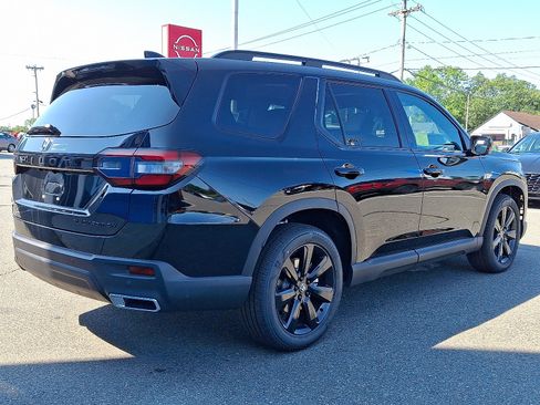 New 2025 Honda Pilot Black Edition image 3