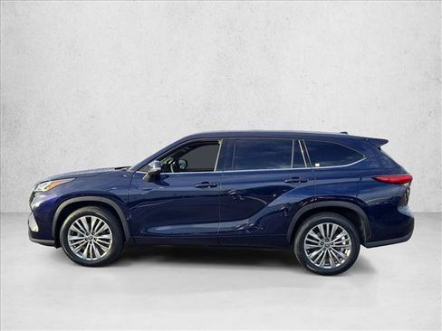 Used 2021 Toyota Highlander Platinum FWD image 9